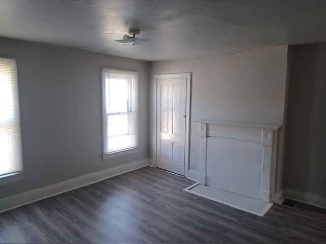 Bright Living Space with Natural Light